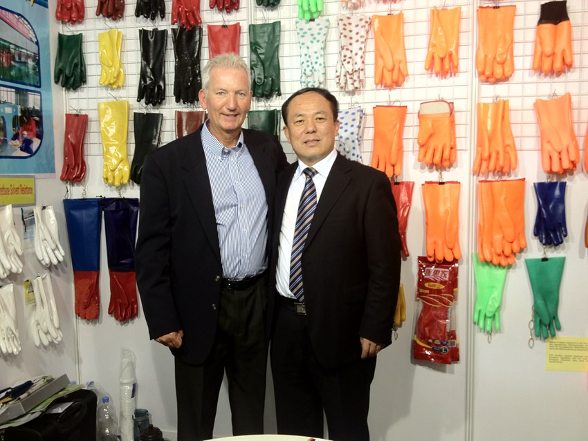 Иностранный заказчик заинтересован в сотрудничестве с нами.